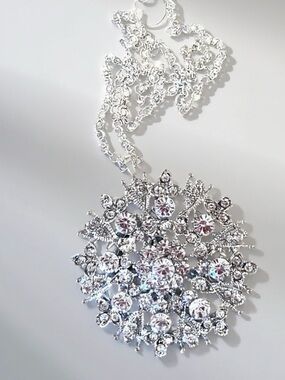 Vintage Costume Crystal Floral Burst Pendant Necklace - Women Jewelry